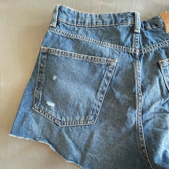 Divided Highwaist Distressed Button fly Jeans cutoff Shorts size US8 - Picture 13 of 14